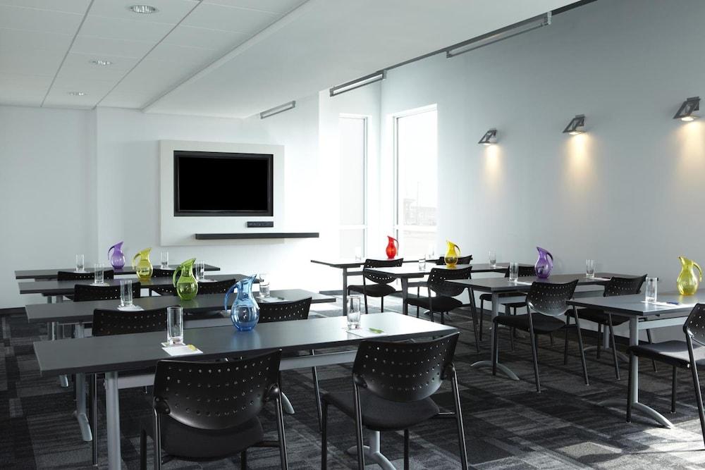 Alt Hotel Toronto Airport Мисисага Екстериор снимка