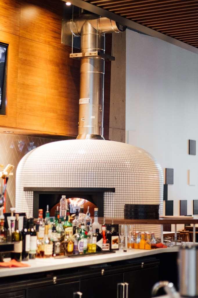 Alt Hotel Toronto Airport Мисисага Ресторант снимка