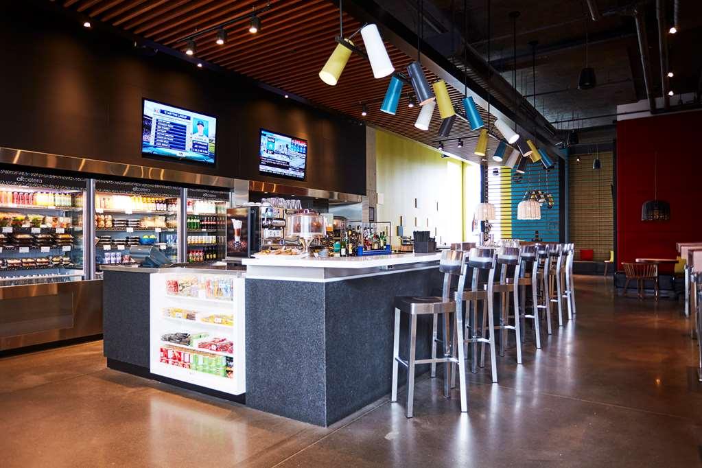 Alt Hotel Toronto Airport Мисисага Ресторант снимка