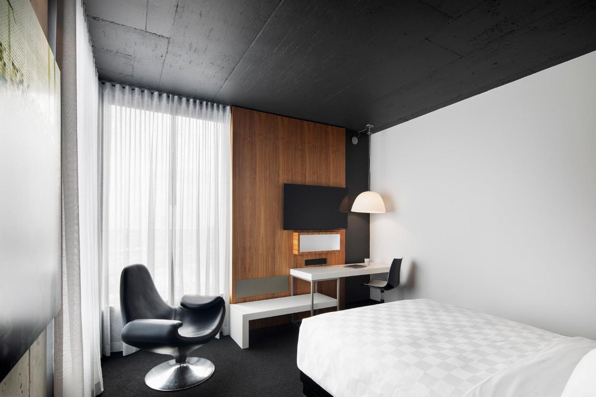 Alt Hotel Toronto Airport Мисисага Екстериор снимка