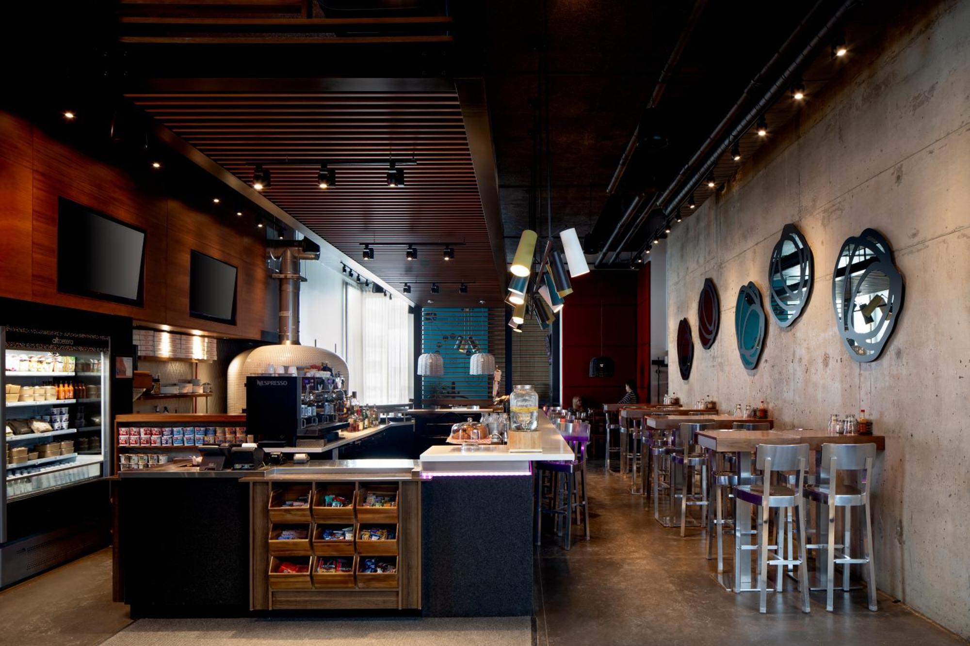 Alt Hotel Toronto Airport Мисисага Екстериор снимка