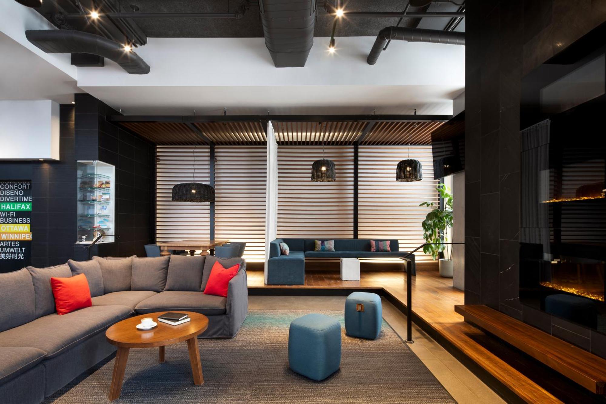 Alt Hotel Toronto Airport Мисисага Екстериор снимка