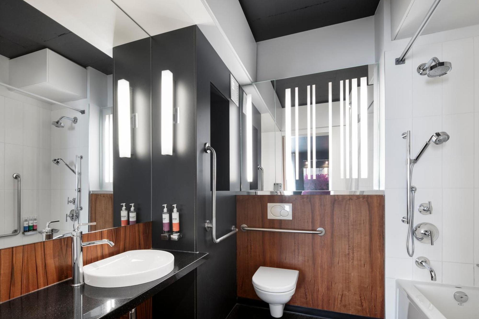 Alt Hotel Toronto Airport Мисисага Екстериор снимка