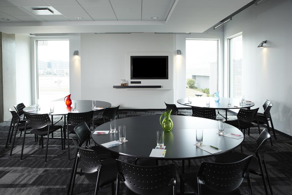 Alt Hotel Toronto Airport Мисисага Екстериор снимка