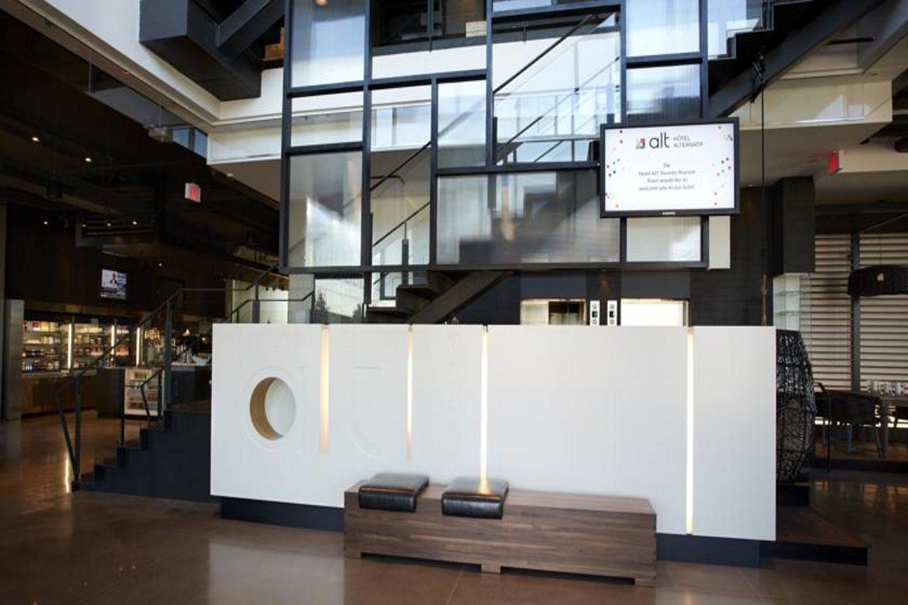 Alt Hotel Toronto Airport Мисисага Екстериор снимка