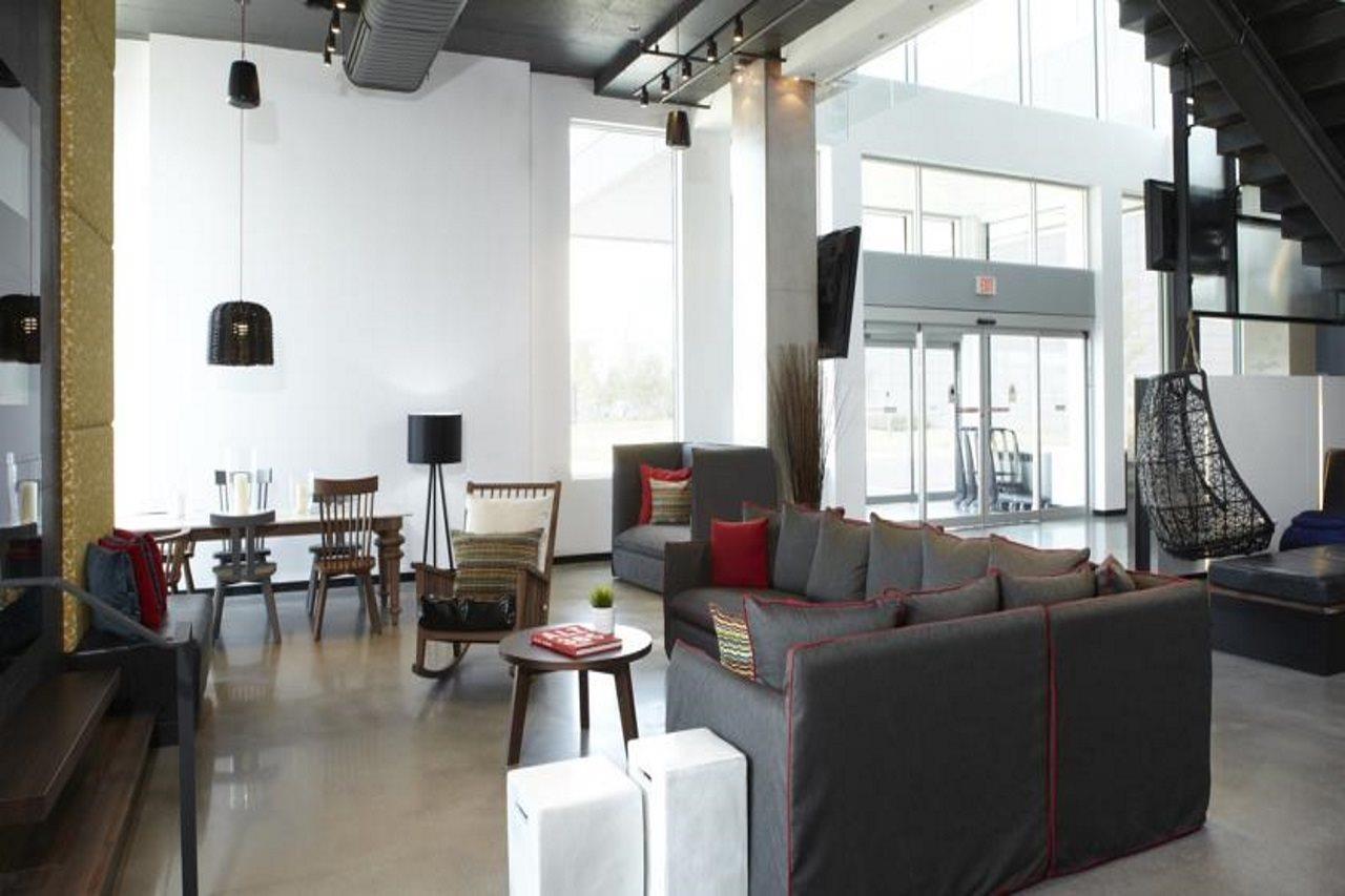 Alt Hotel Toronto Airport Мисисага Екстериор снимка