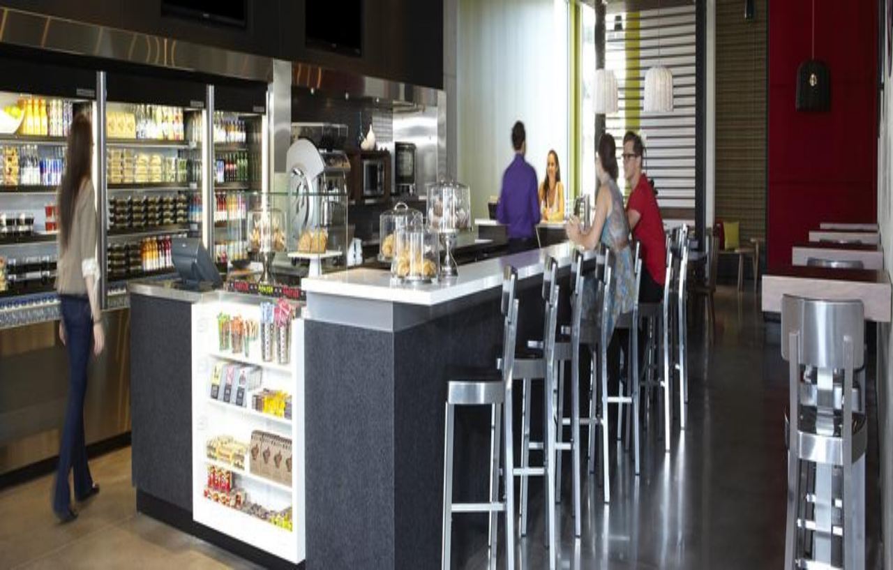 Alt Hotel Toronto Airport Мисисага Екстериор снимка